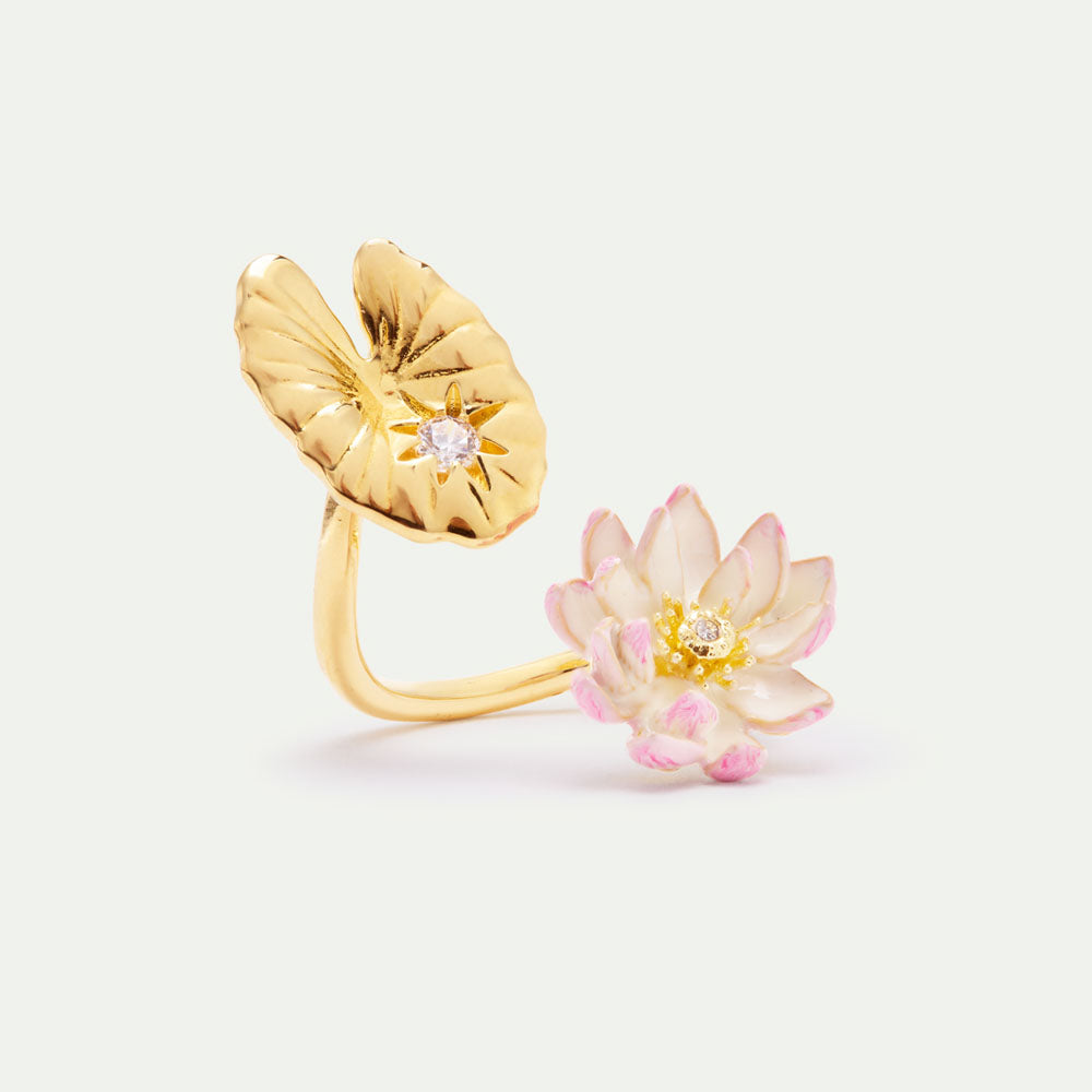 蓮の花をモデルにネアリカで作りました。 オルセー美術館 ］モネの愛した大輪の睡蓮のリング – Les Nereides