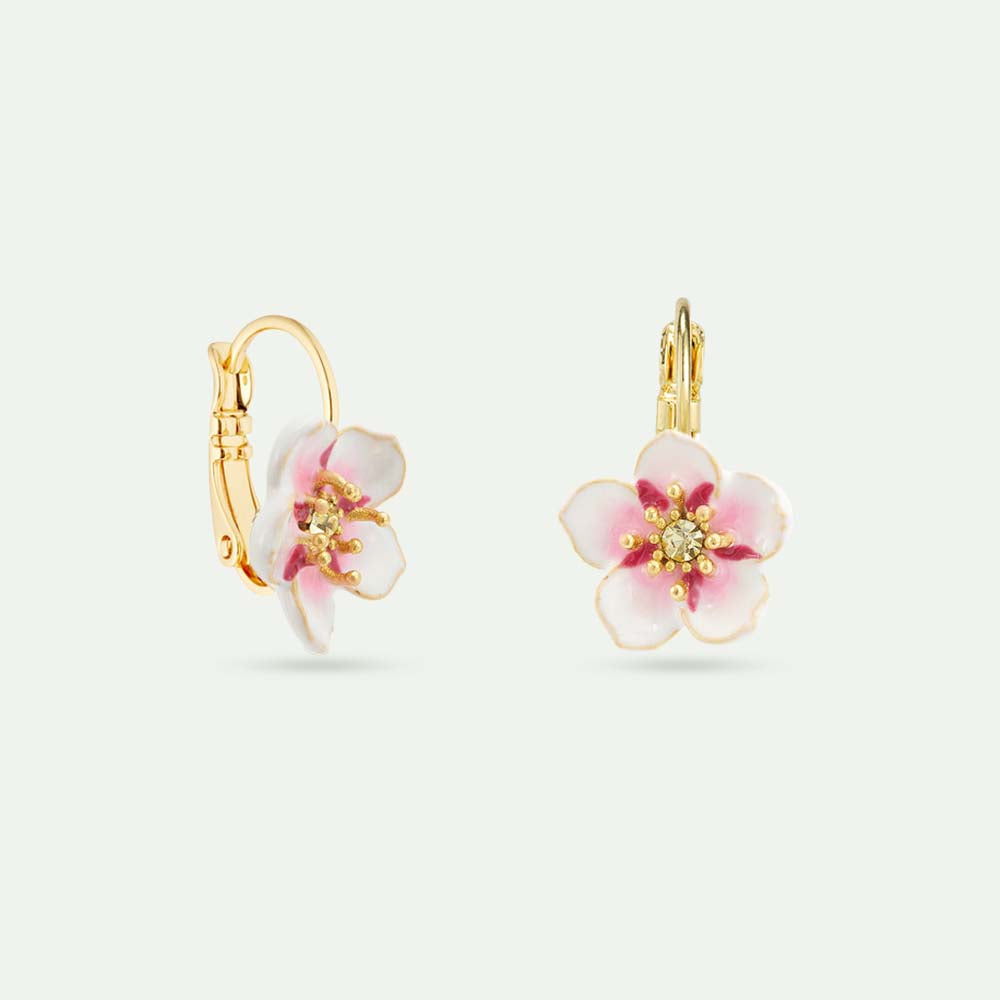 小さな桜 ドルムーズピアス – Les Nereides